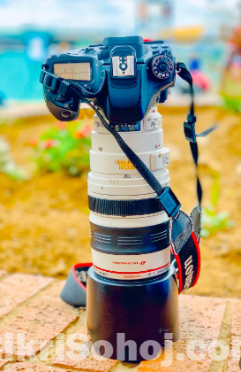 DSLR Canon 80D Camera With 70-200mm Zoom Lens